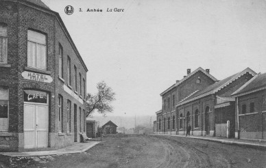 anhée gare + hotel de la gare 1925.jpg